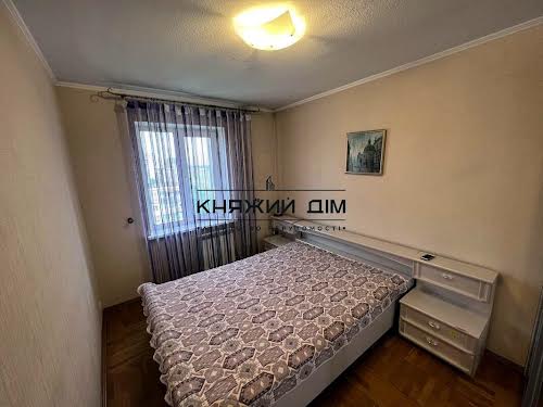 квартира за адресою Дніпровська набережна вул., 13