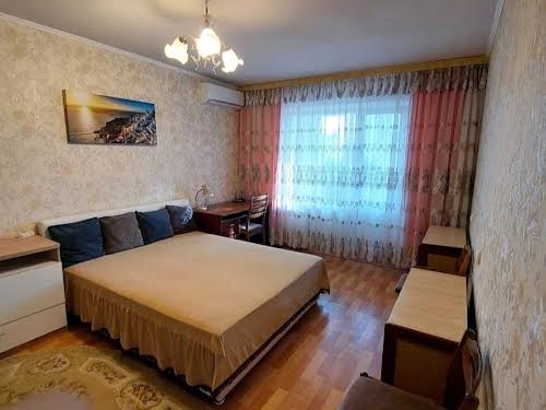 квартира по адресу Ревуцкого ул., 19/1