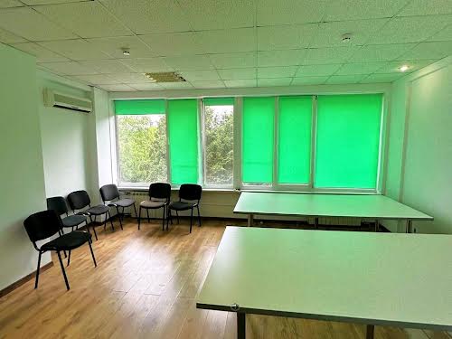 комерційна за адресою В'ячеслава Чорновола просп. (), 63