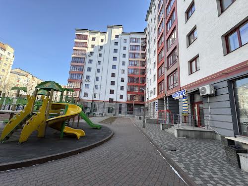квартира за адресою Гната Хоткевича вул., 65