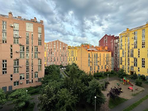 квартира за адресою Регенераторна вул., 4 к2