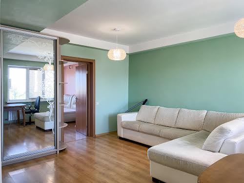 квартира за адресою Братиславська вул., 4