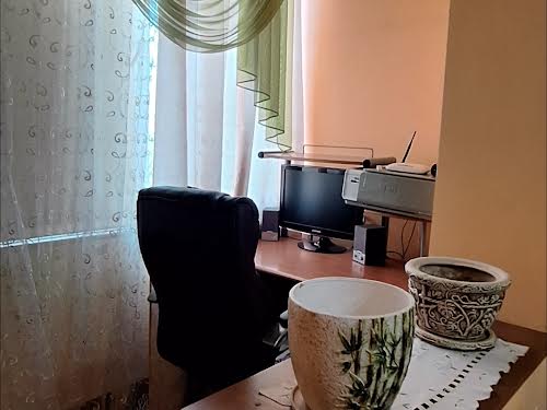 квартира за адресою Івана Миколайчука вул., 12