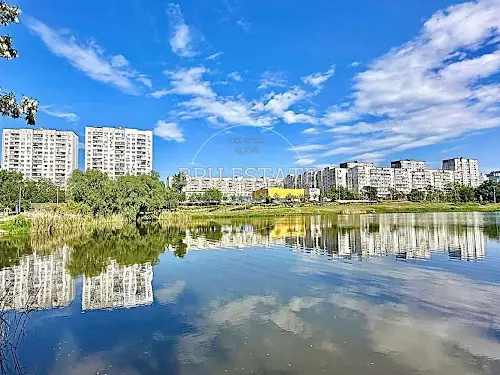 квартира за адресою Райдужна вул., 17
