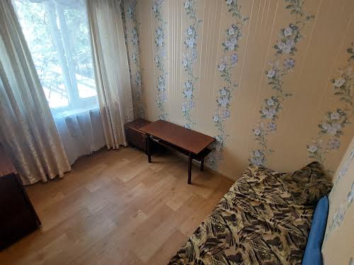 квартира за адресою Космонавтів вул., 146б