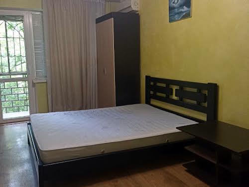 квартира по адресу Небесной Сотни просп. (Маршала Жукова), 3