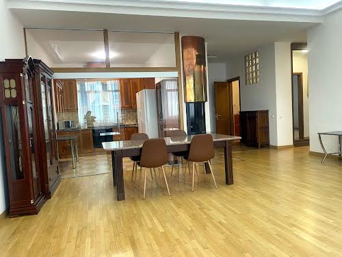 квартира по адресу Кловский спуск, 5