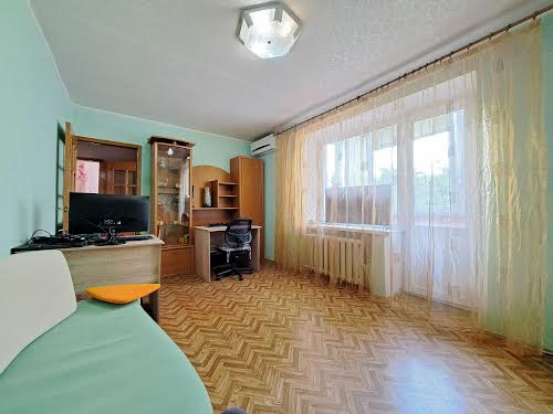 квартира за адресою Калинова вул., 45