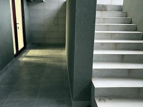 комерційна за адресою Владислава Бувалкіна вул. (Бочарова Генерала), 60