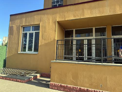 комерційна за адресою Валерія Лобановського вул., 30-В