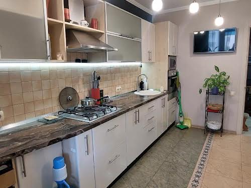 квартира за адресою Бабаджаняна, 68/1