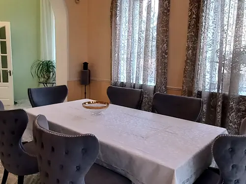 будинок за адресою Молодіжна