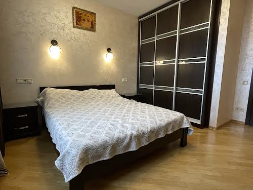квартира за адресою Джорджа Вашингтона вул. (Батальна), 6а