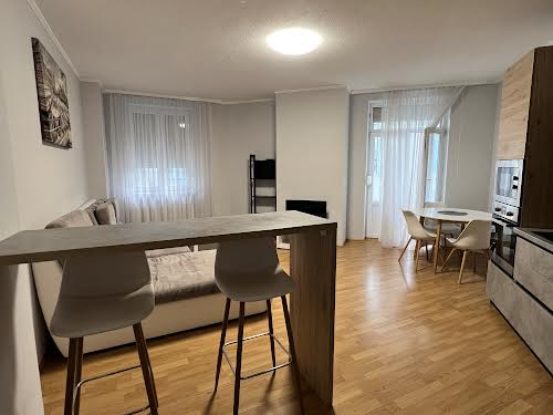 квартира за адресою Раїси Окіпної вул., 4