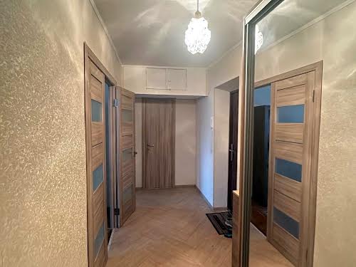 квартира за адресою Космонавтів вул., 26