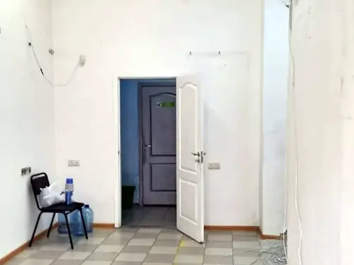 коммерческая по адресу Червоной Калины просп. (Владимира Маяковского), 47