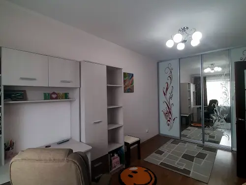 квартира за адресою Бориса Гмирі вул., 12-Б