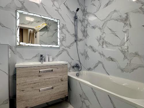 квартира за адресою Драгоманова вул., 10