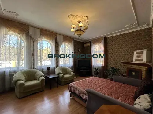дом по адресу с. Богдановка, озерна, 1