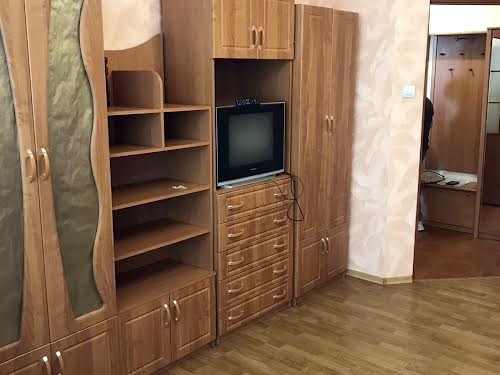 квартира за адресою Анни Ахматової вул., 35-А