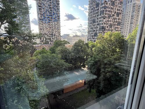 квартира по адресу Василия Тютюнника ул. (Анрі Барбюса), 5-А