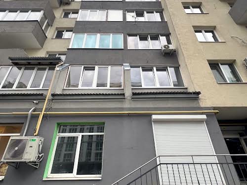 комерційна за адресою Тернопільська вул., 21к