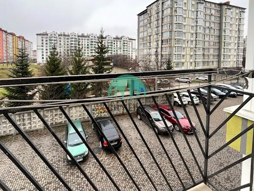 квартира за адресою Василя Стуса вул., 42