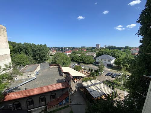 квартира за адресою Наукова вул., 52/1