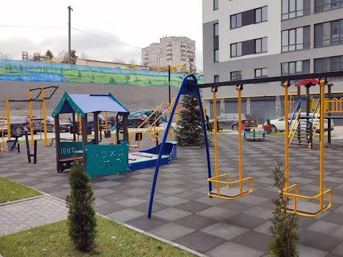 квартира за адресою Озерна вул., 14/1