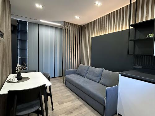 квартира за адресою Молодіжна вул., 7