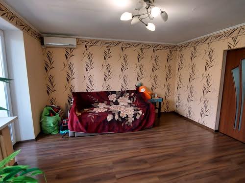 квартира за адресою Космонавтів вул., 68а