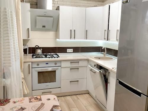 квартира за адресою Космонавтів вул., 18