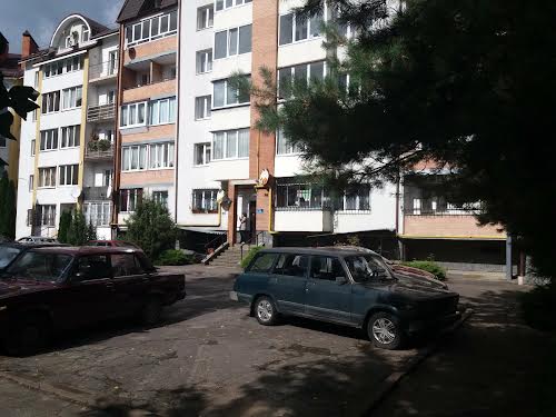 квартира за адресою Львів, Роксоляни вул., 34