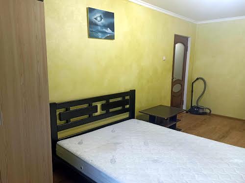 квартира по адресу Небесной Сотни просп. (Маршала Жукова), 3