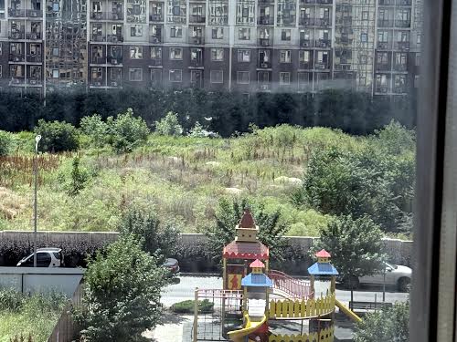 квартира за адресою Перлинна вул., 1б