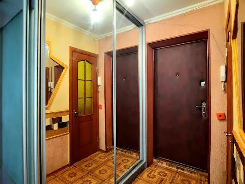квартира за адресою пр-т Л.Українки, 72