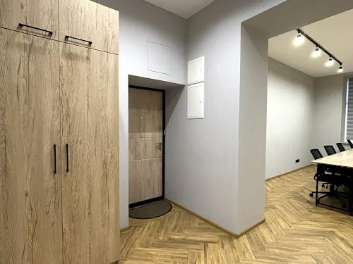 коммерческая по адресу Рутковича, 15