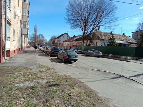 комерційна за адресою вул. Пересопницька, 170