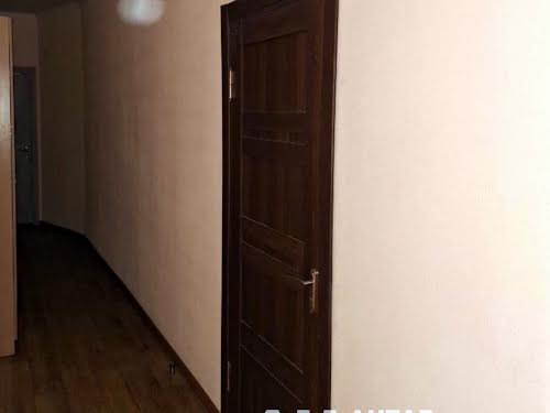комерційна за адресою Віктора Чміленка вул. (Дзержинського), 40