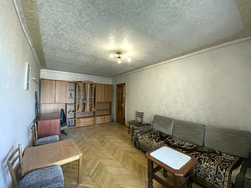 квартира за адресою Іллєнка, 7