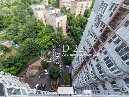 квартира за адресою Степана Руданського вул., 4-6