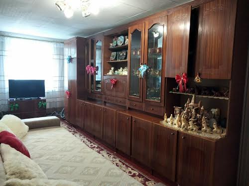 будинок за адресою Центральна, 64