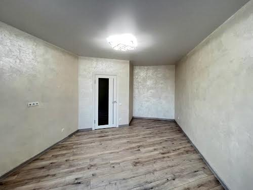 квартира за адресою Озерна вул., 16б