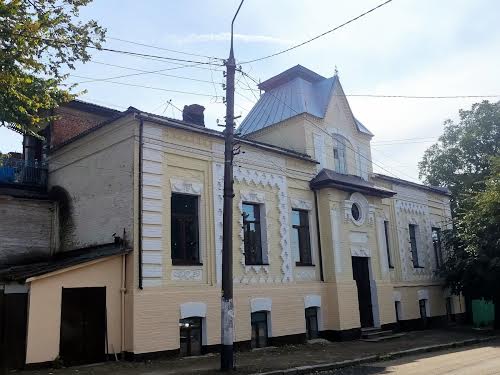 комерційна за адресою Віктора Косенка вул., 8