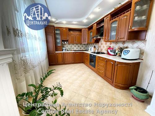 дом по адресу Головна, 115