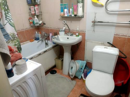 квартира за адресою Бажана вул., 16