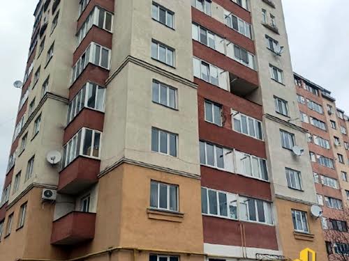 комерційна за адресою Федьковича вул., 90