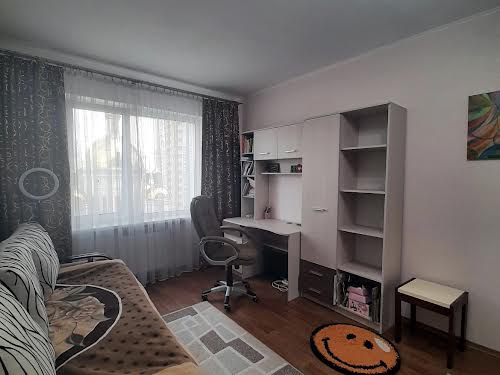 квартира за адресою Бориса Гмирі вул., 12-Б
