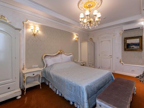 квартира за адресою Старонаводницька вул., 13