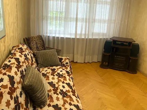 квартира по адресу Строителей ул., 14